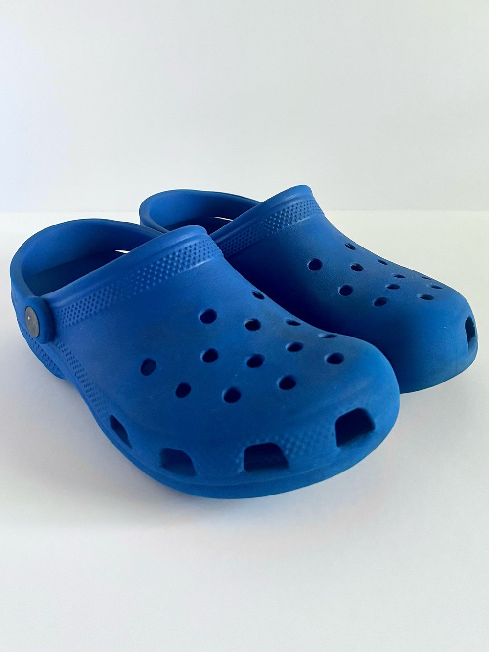Crocs Classic Clog — Kids/Youth/Big Kids J4 — Blue — GUC - Picture 7 of 12